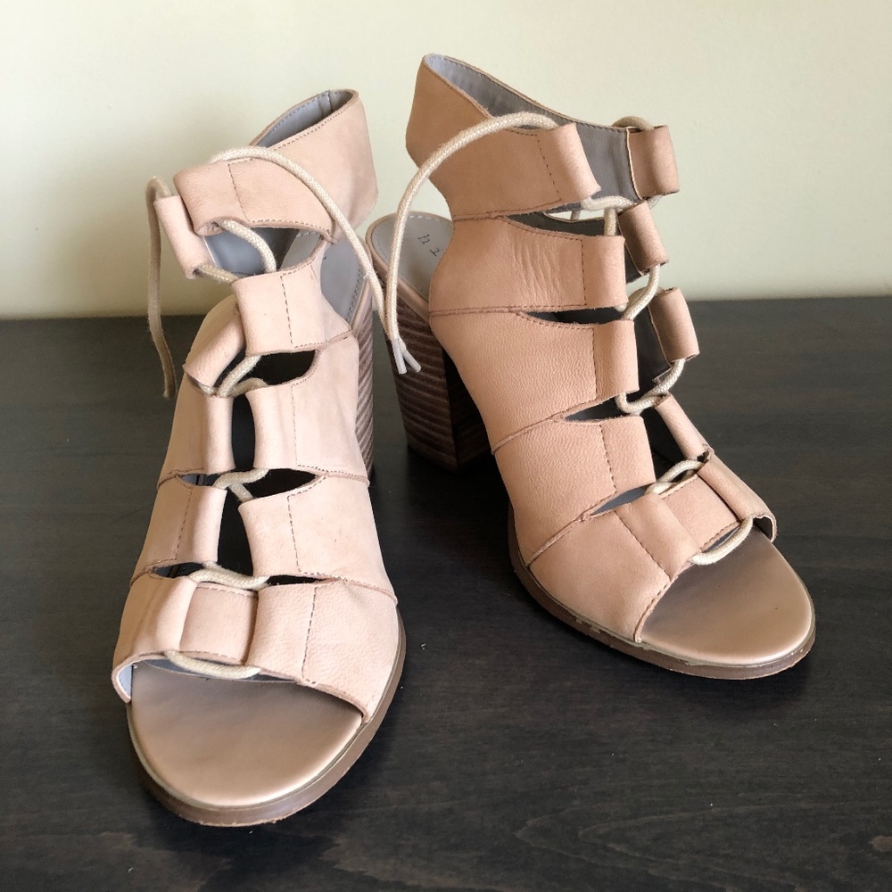 Hinge Lace up chunky heel sandal